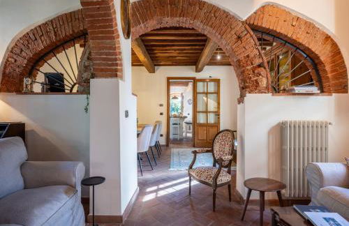 Villa in Tuscany with Pool and Olive Grove - Photo 18