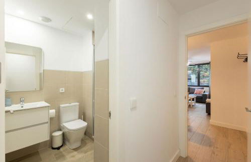 Charming 2 Bedroom Apartment with FREE PARKING close to Torre del Oro by Ocityzen - Foto 36
