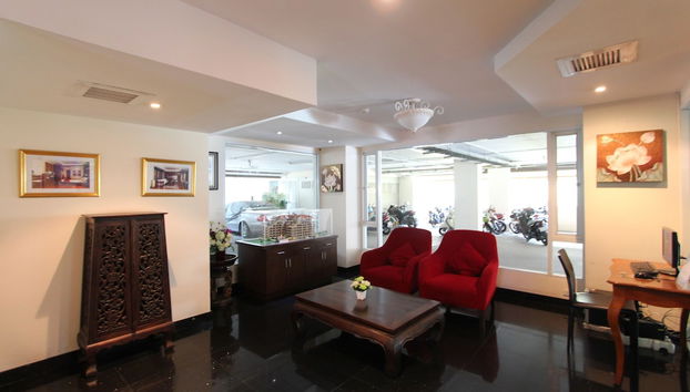 Coin salon dans le hall