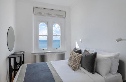 FOX ON THE HOE - Luxury Apartment accommodation - Photo 40