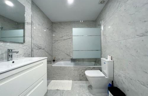 Luxury three bedroom apartment at Estepona - Photo 19