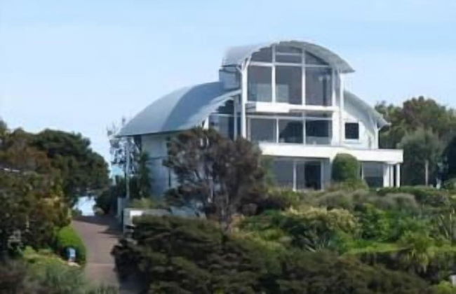 Watermark Studio Apartments - Photo 34