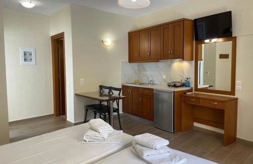 TRIANTAFYLLOY ROOMS - Photo 8