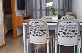 Apartamento Quarto e Sala, varanda, vista mar com infraestrutura - Foto 26