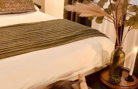 The Fifth Quarters, Grade II Listed Apartment, The Lace Market, NG1, City Centre, Nottingham, Sleeps 4 - Photo 42