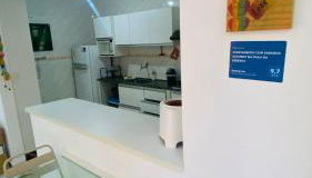 Apartamento com varanda Gourmet na praia da enseada - Foto 3