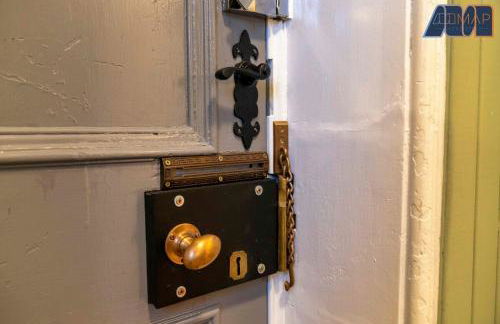 Historic 3 Bed Private Parking Nr Railway Station - Foto 46