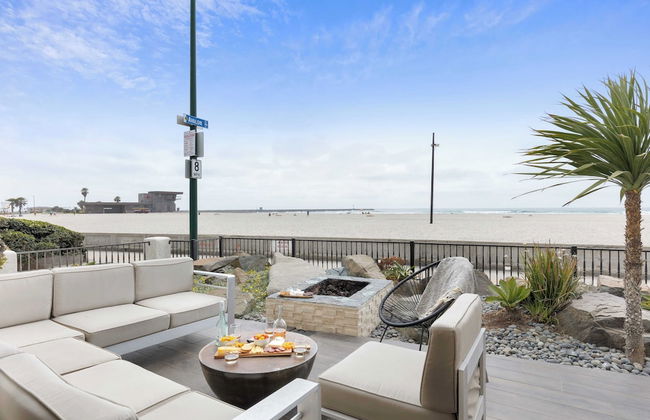 Shoreline by Avantstay Spectacular Beachfront Home w/ Fire Pit, Spa & Pool Table - Foto 8