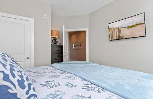 Luxury Beach Condo 5 Min Walk to Beach & Shops! - Foto 33