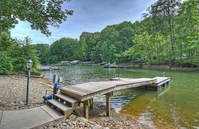 Waterfront 1-acre Private Dock, Hot Tub, Firepit Bankhead Lodge by Avantstay - Foto 18