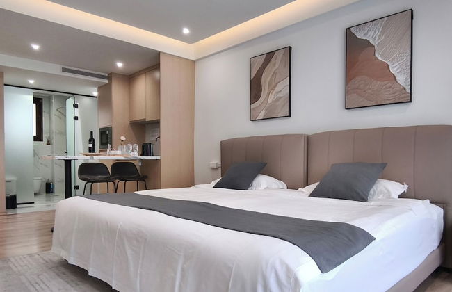 CC LUX Suites - Photo 37