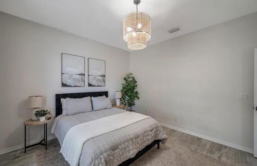 Large 5 bd home close to Beaches - Photo 29