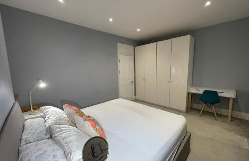 Huge 6-Bedroom House in Greenwich, Sleeps 12 - Foto 23