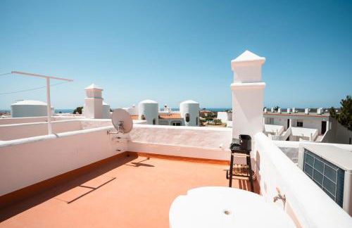 Renovated Algarve Apartments with Pool - Foto 27