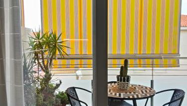 Alegre apto con piscina, a 300m de la playa. - Foto 2