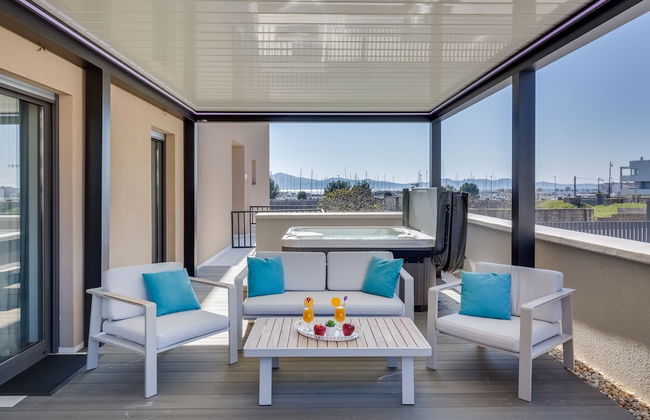 Shell Luxury Residences - Photo 47