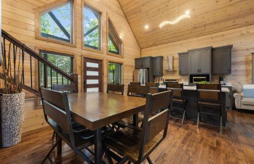 Cozy Cabin with Hot Tub, Fire Pit and Arcade Games - Foto 23