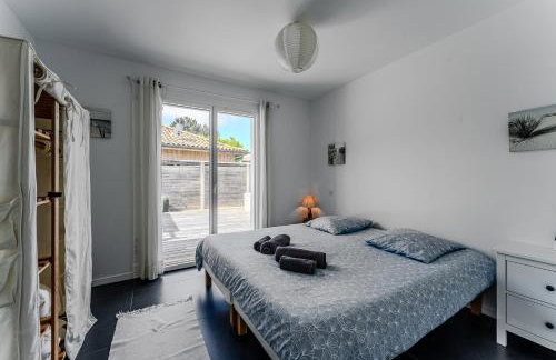 La villa Sirelis piscine et spa - Photo 13