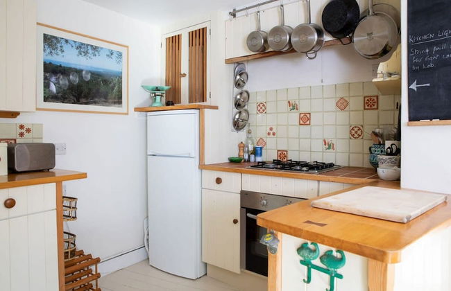 Pretty Cottage Near City Sea - Foto 53