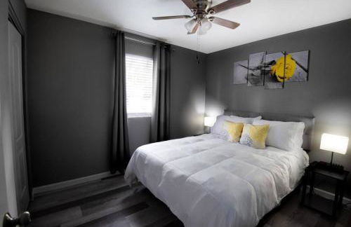 604 1 Two Bedroom One Bath with King near Main Street - Foto 6