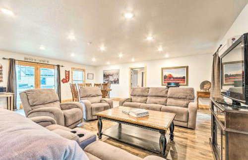 Spacious Apt Overlooking AR River Near Dtwn! - Foto 6