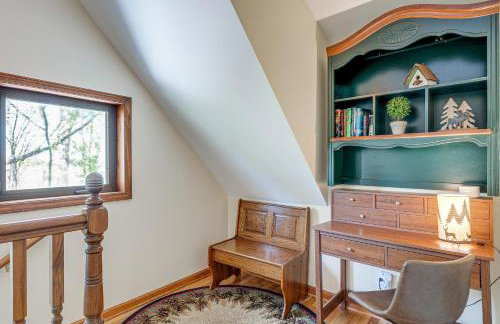 Charming Cottage Steps to Lake Wandawega! - Foto 12