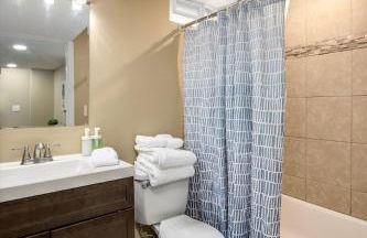 10 Mins To The Big House and Sleeps Up To 10 Guests - Foto 18