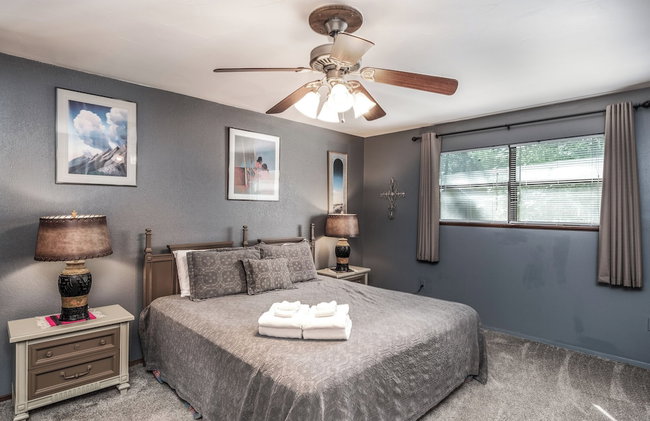 Tis Holiday Haus by Ruidoso Vacation Rentals - Foto 8