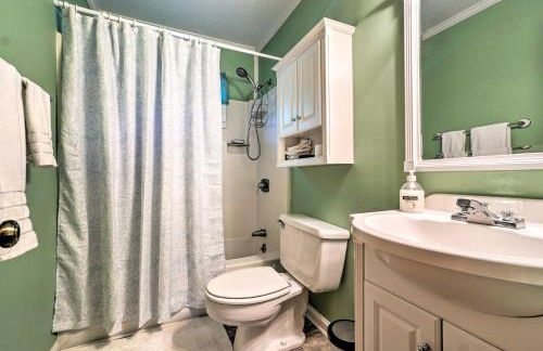 Serene Sky Valley Family Chalet with Fireplace - Foto 19