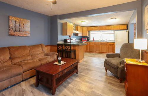 Pool-Table-Hot Tub-Fire Pit - Foto 21