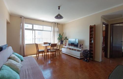 Lindo apartamento com vistas na praia do Gonzaguinha - Foto 47