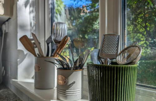 Comfy & Convenient 1-Bed Flat in Quiet Maida Vale - Photo 25