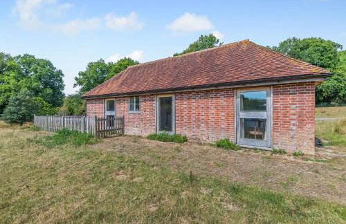 Coblye Barn - Photo 1