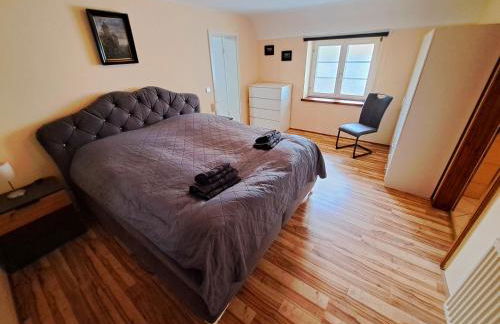 Schloss Hilbringen Gesindewohnungen - Foto 2