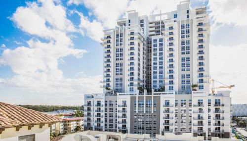 Tucker at Palmer Dadeland Miami - Foto 4