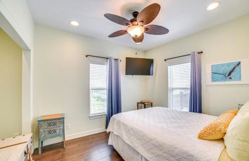 Canal-Front Coastal Getaway in Gilchrist with Deck - Foto 16