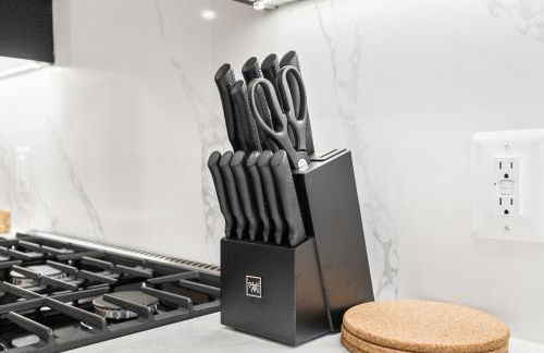 5-Bedroom Home with 2 Kitchens & Rooftop Deck, U Street and Shaw - Foto 8