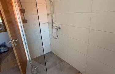 Stilvolle Wohnung mit Parkplatz - Foto 22