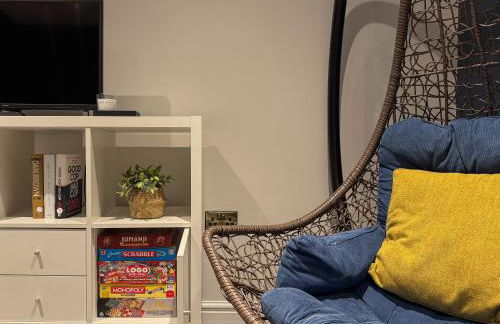 Converted Welsh Sunday School with Sea View & Garden on Anglesey - Dog Friendly - Photo 55