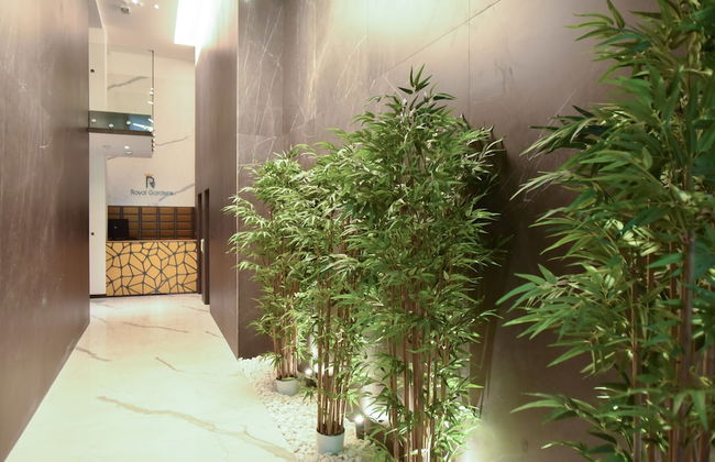 ROYAL GARDENS Apartments - Photo 3