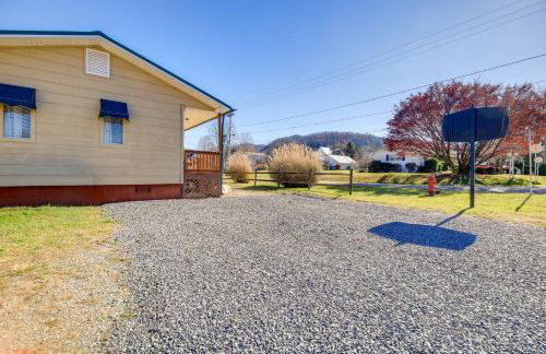 Less Than half Mi to Damascus Town Park Cozy Cabin with Deck - Foto 25