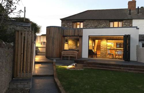 Luxury Cottage close to Cliffs & Surfing Beaches! - Photo 1