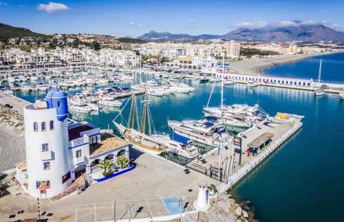 CASARES appart 2 ch dans parc tropical avec vue sur mer, montagne et piscine - Photo 29