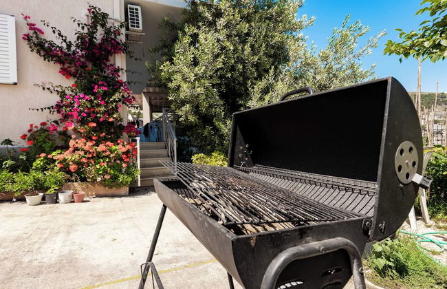 Mariana Apartments - Photo 42