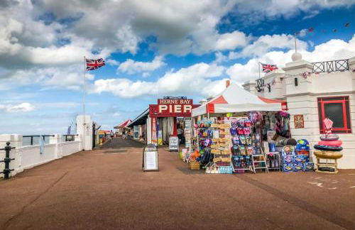 Jarrahdale Beach House - Stunning Luxurious Pad by the Beach - Pass the Keys - Foto 35