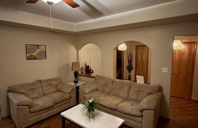 McAllen Majesty 4BR w Pool and Comfort - Foto 33