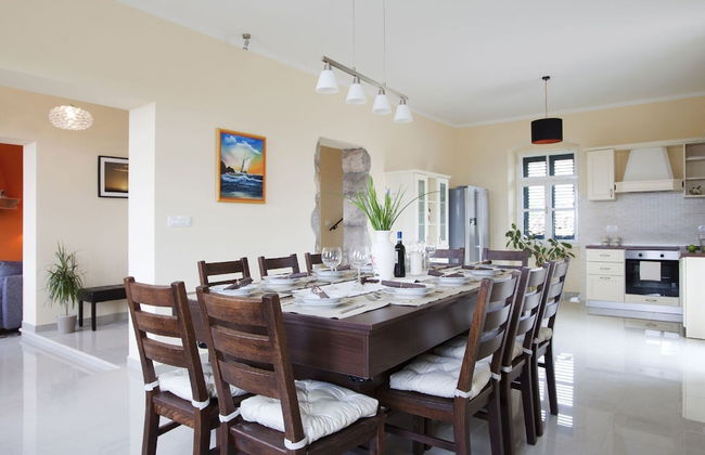 Attractive Villa With Private Swimming Pool, Beach Volleyball and Fenced Garden - Foto 53