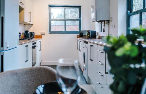 Presented by LTJ PrimeKey Properties - NEW! 7 Bed plus Sofa Bed - Perfect for Contractors - Foto 37