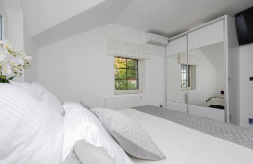 Luxury Lake-View Villa Karmen with Heated Pool, Private Spa & Sunset Terrace - Foto 53