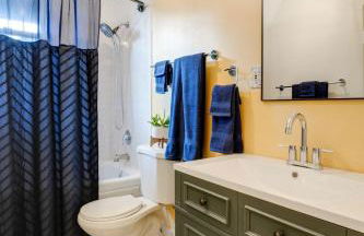 Cap Hill Row 2 Bedrooms, Walk to Sights, Parking - Photo 12